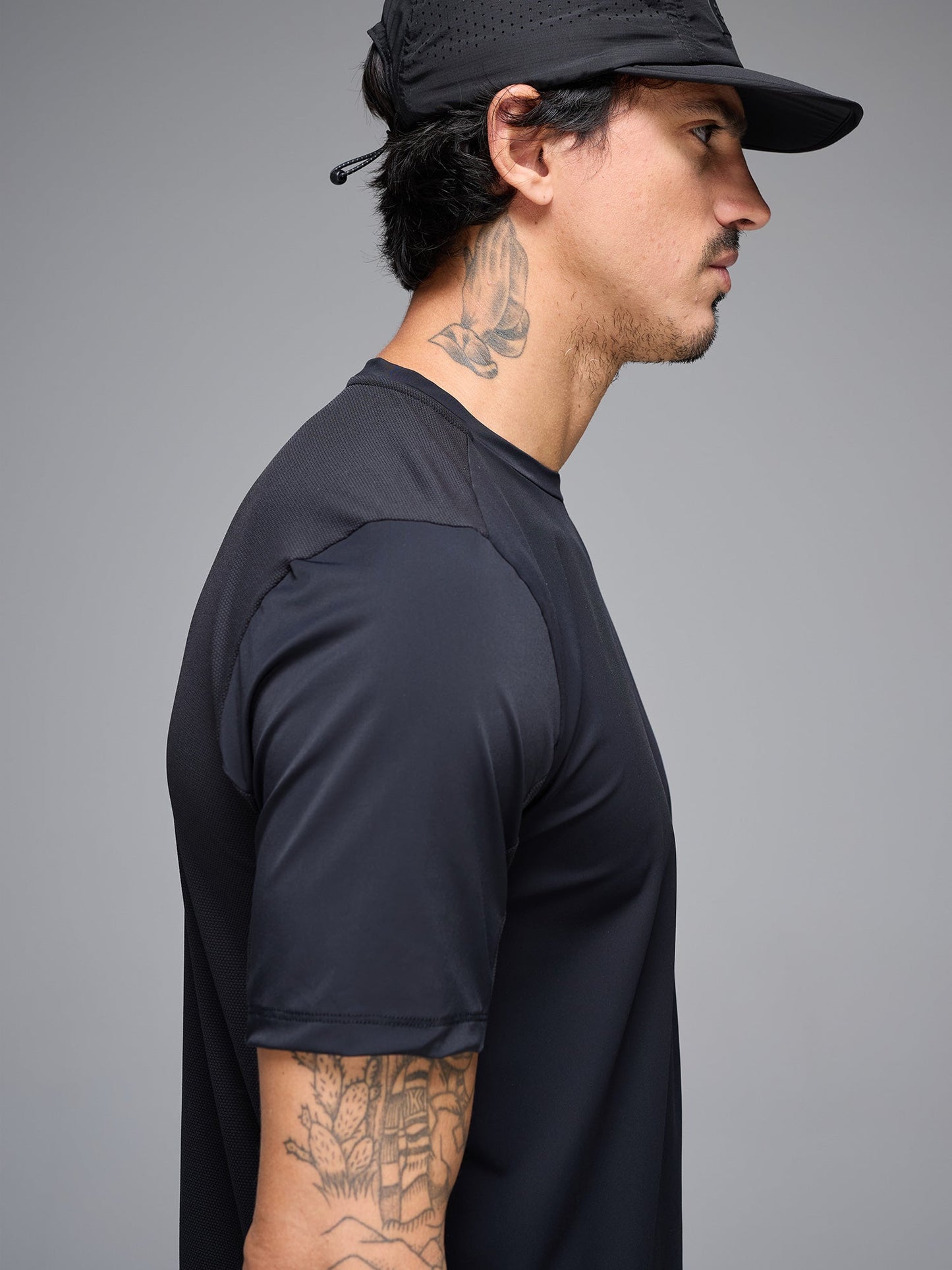 CAMISETA BYND OSAKA - NEGRO