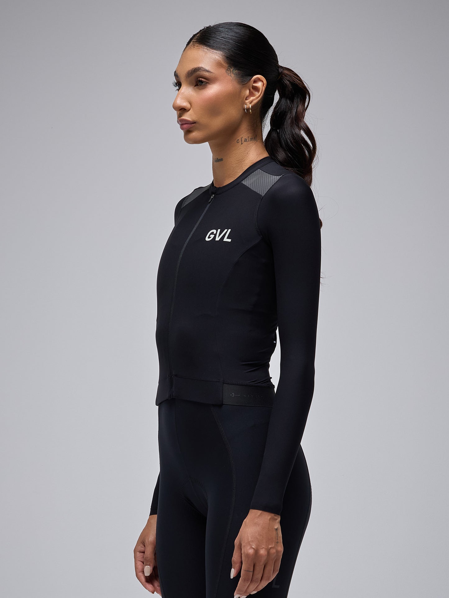 CAMISETA UNISEX ML MODERN CLASSIC - BLACK