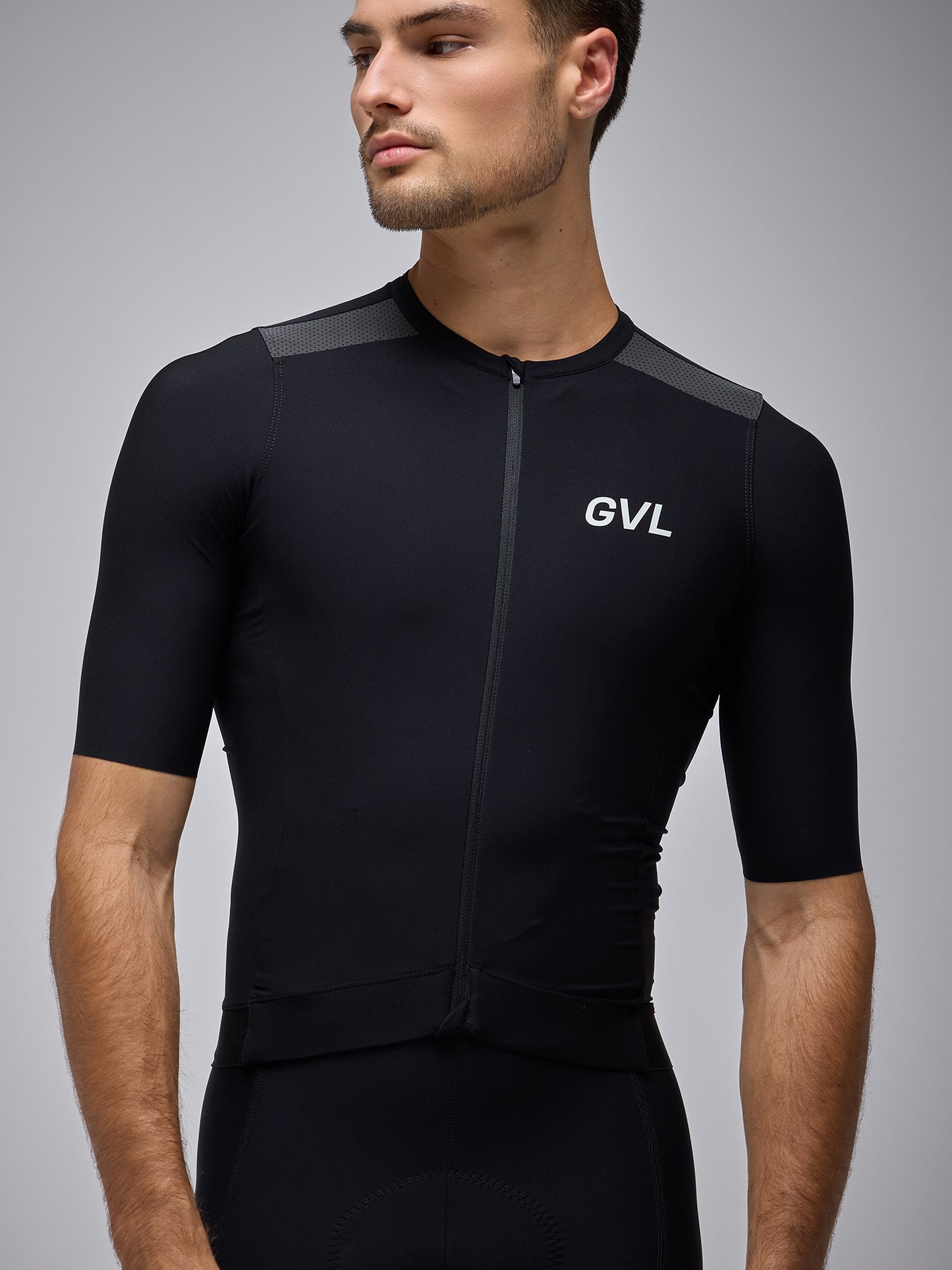 CAMISETA UNISEX MODERN CLASSIC - NEGRO