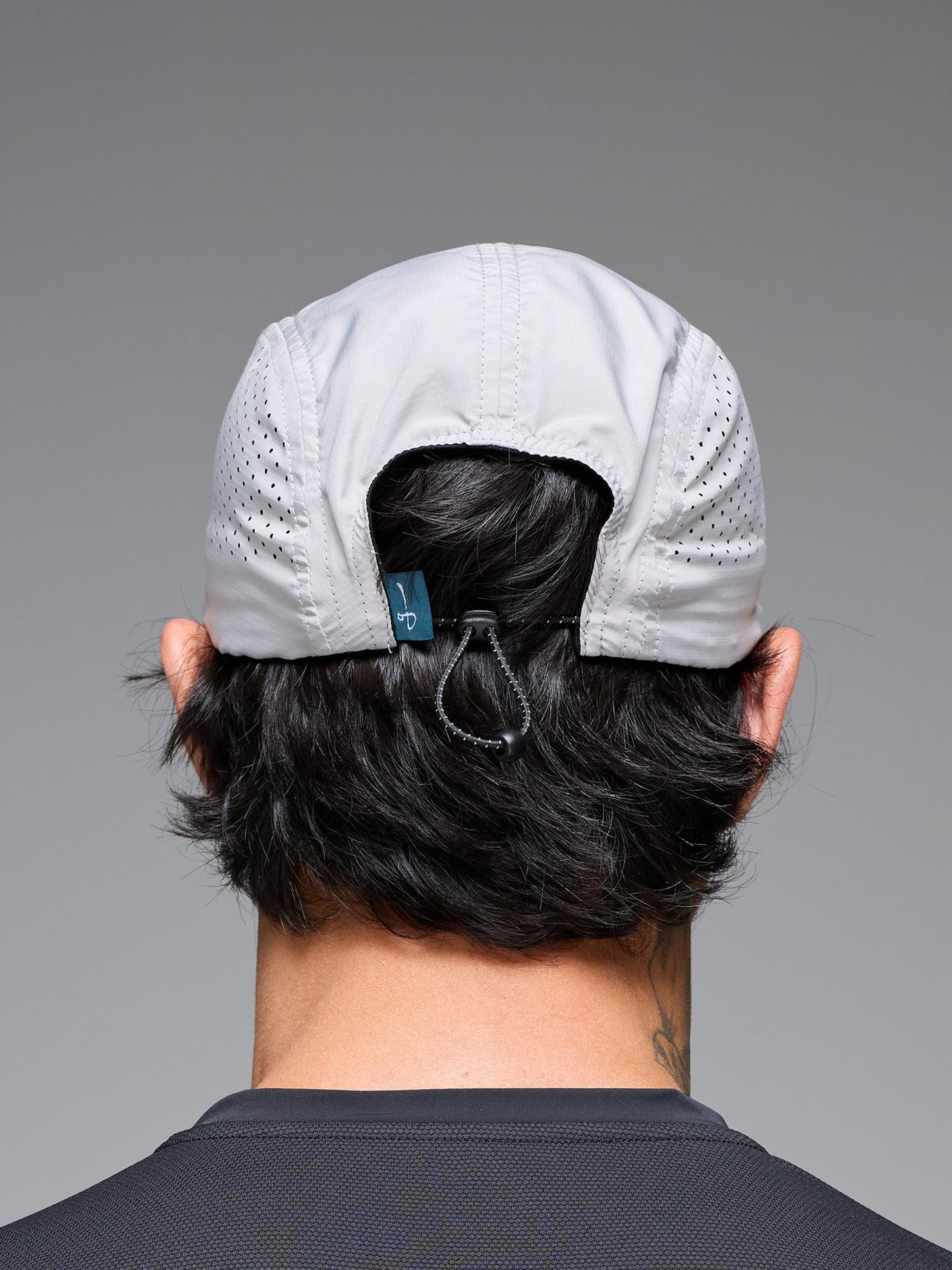BYND GORRA - GRIS CLARO